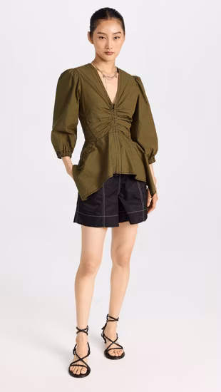 Cuello en V OEM China Nuevo diseño Fábrica de ropa Venta caliente Venta al por mayor Moda Verano Elegante Mangas 3/4 Puff Ropa de mujer Blusa de señora con puños elásticos